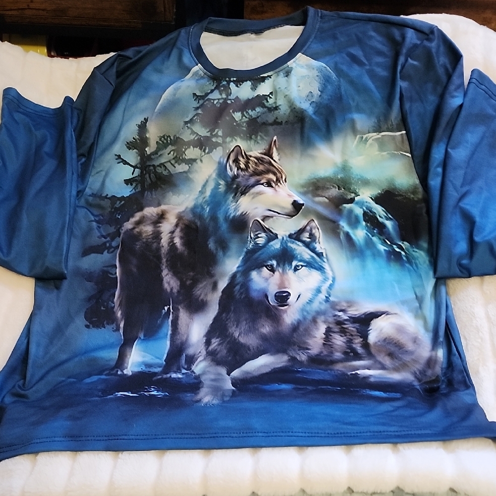 Blue Wolf Print Shirt NWOT